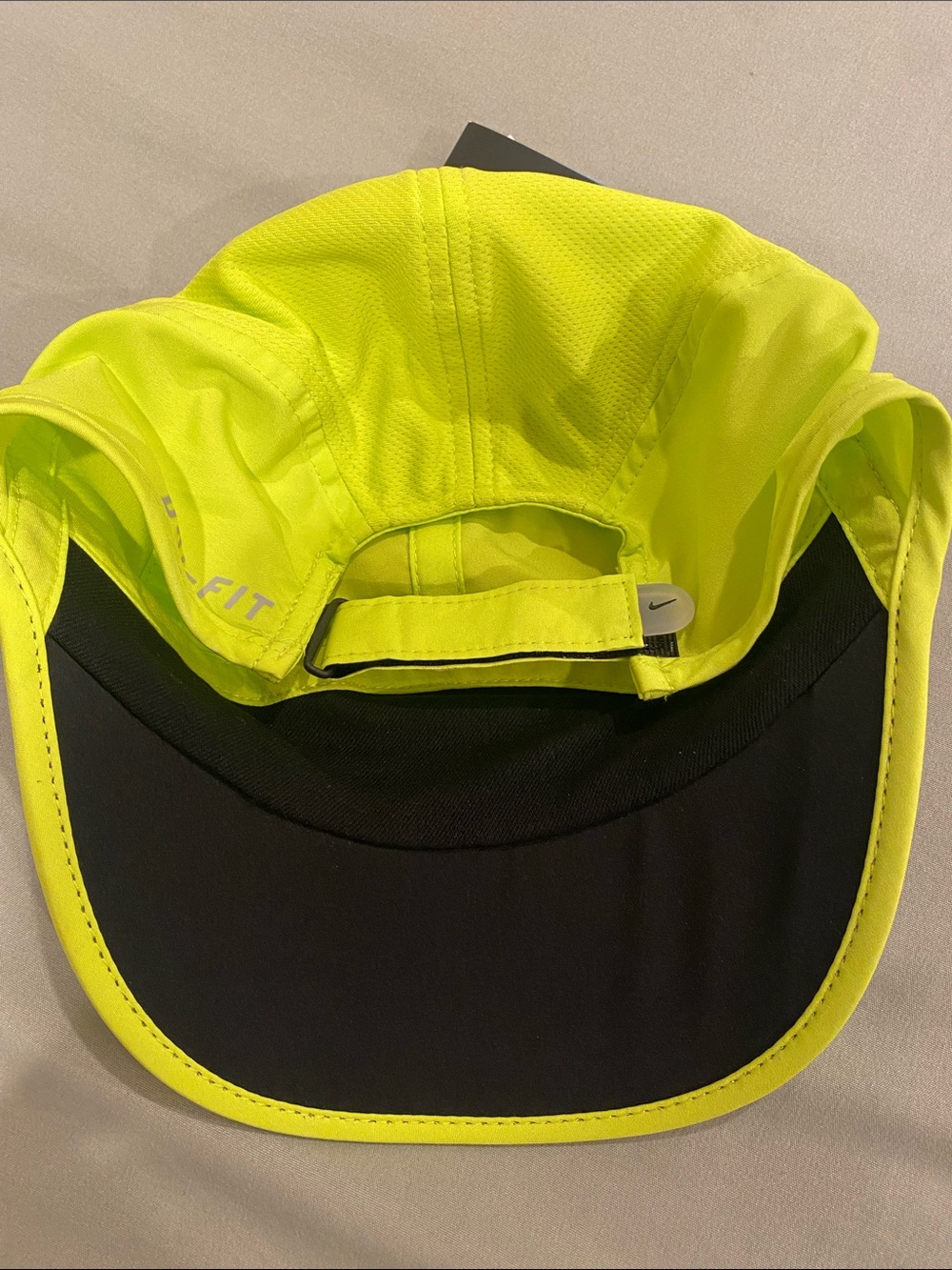 Nike Women’s Neon Yellow/Green Hat with White Swoosh - Picture 2 of 4
